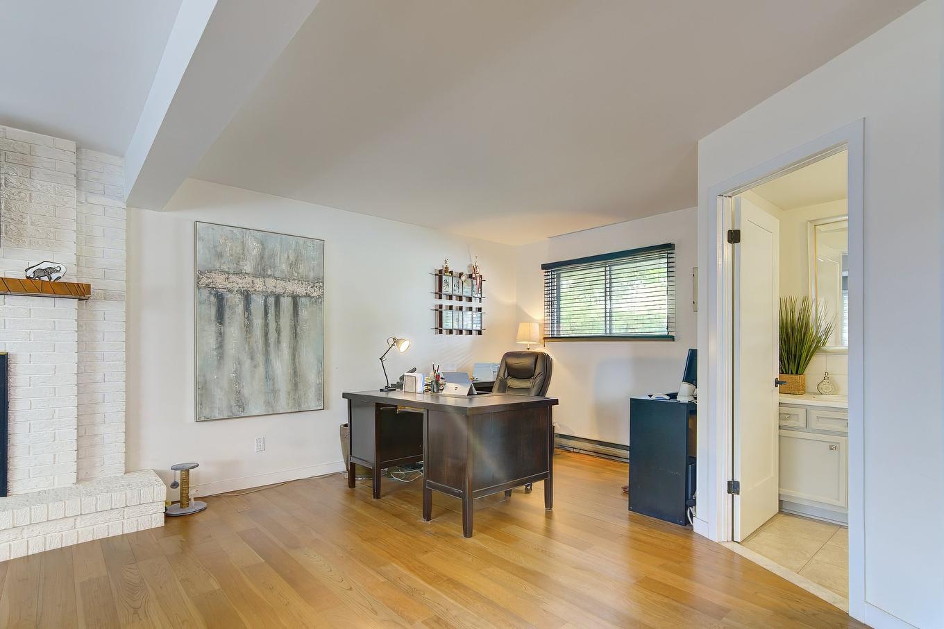 Office - 239 Rue Libersan, Sainte-Thérèse, QC - Indoor