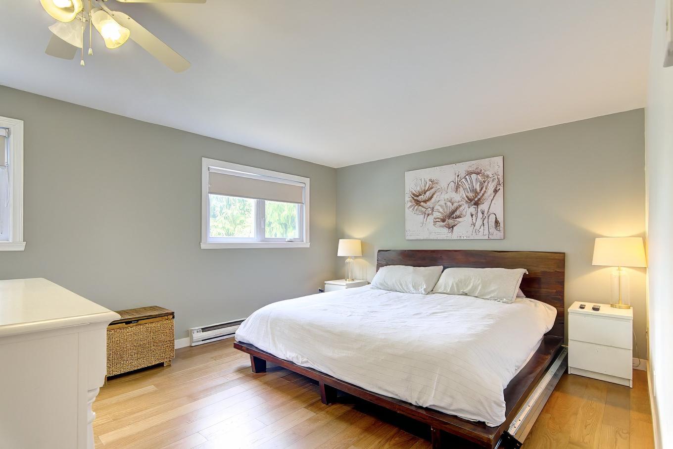 Primary bedroom - 239 Rue Libersan, Sainte-Thérèse, QC - Indoor Photo Showing Bedroom