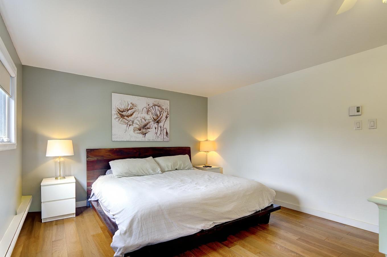 Primary bedroom - 239 Rue Libersan, Sainte-Thérèse, QC - Indoor Photo Showing Bedroom