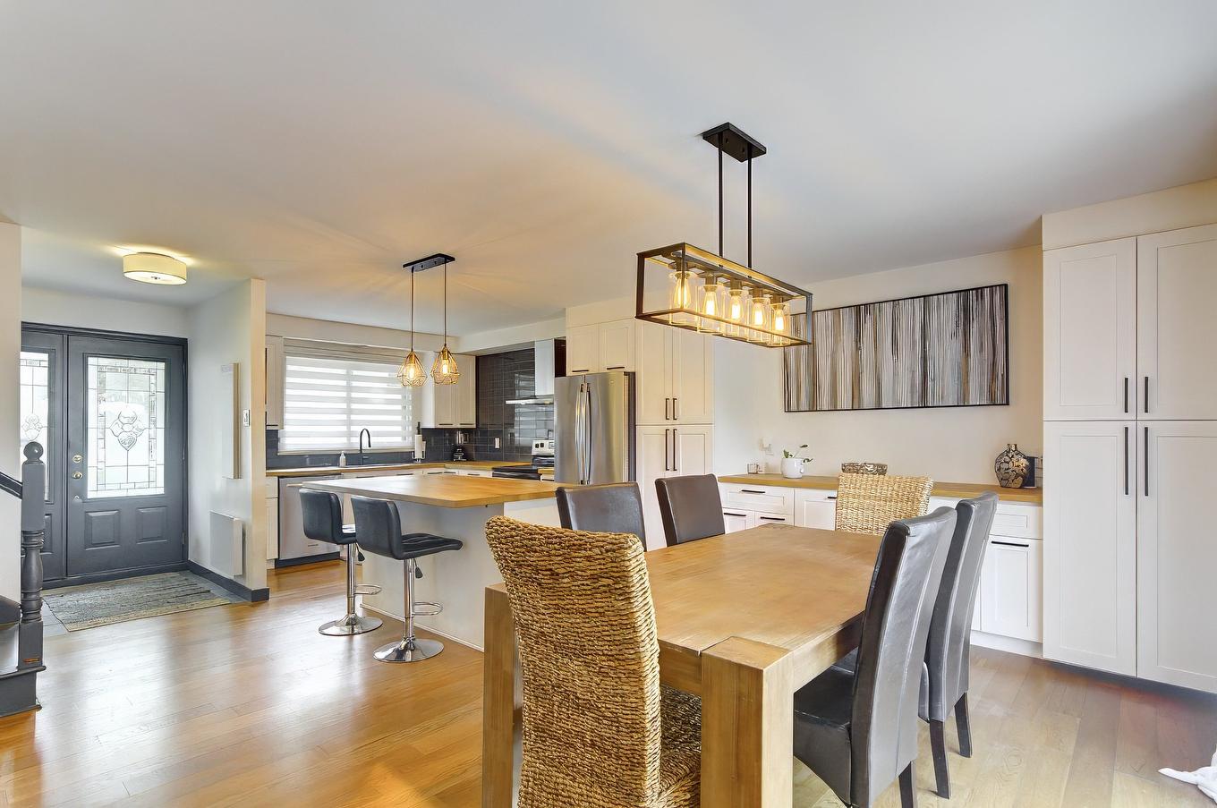Dining room - 239 Rue Libersan, Sainte-Thérèse, QC - Indoor Photo Showing Other Room