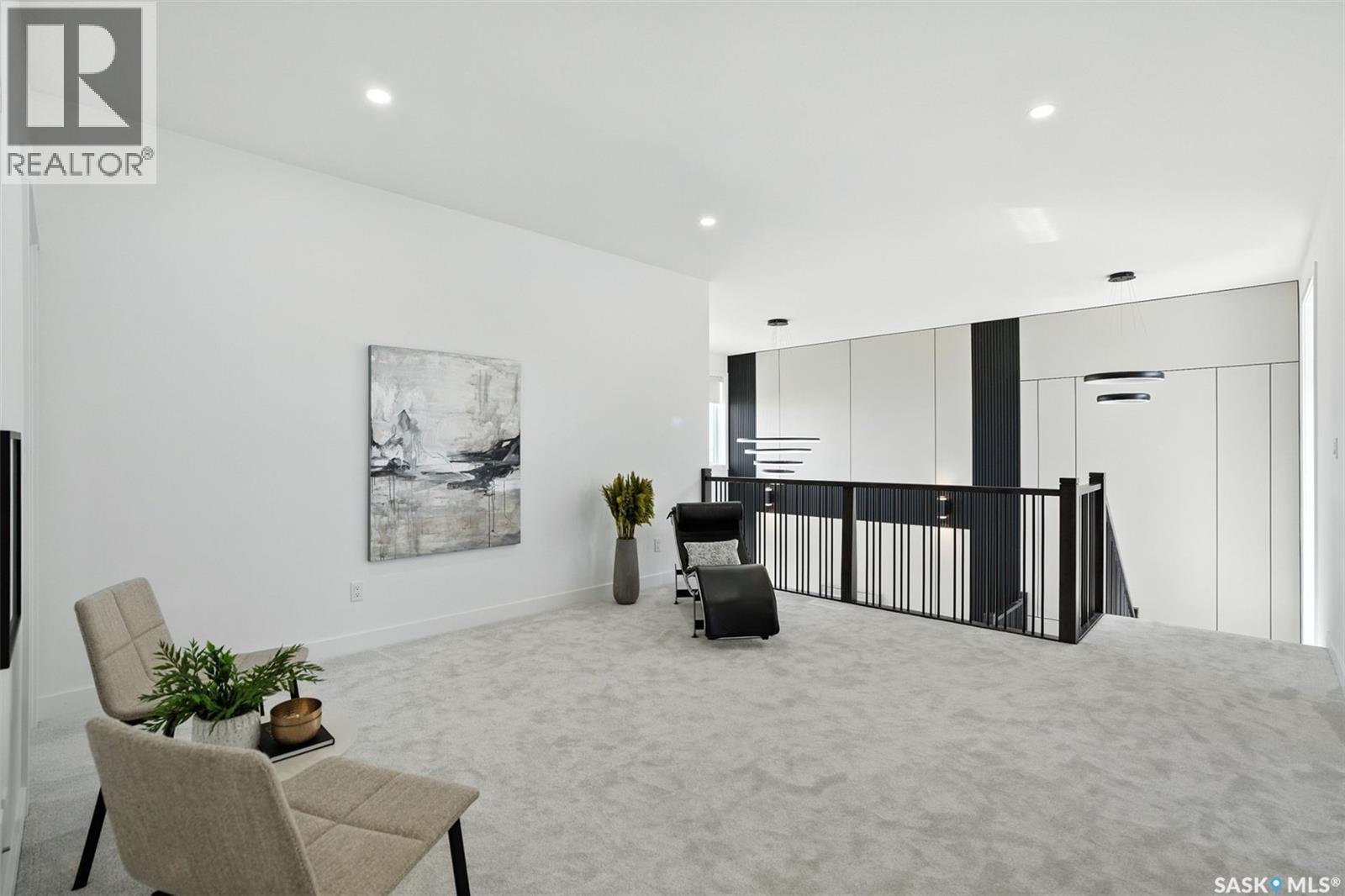 319 Woolf Bay, Saskatoon, SK - Indoor