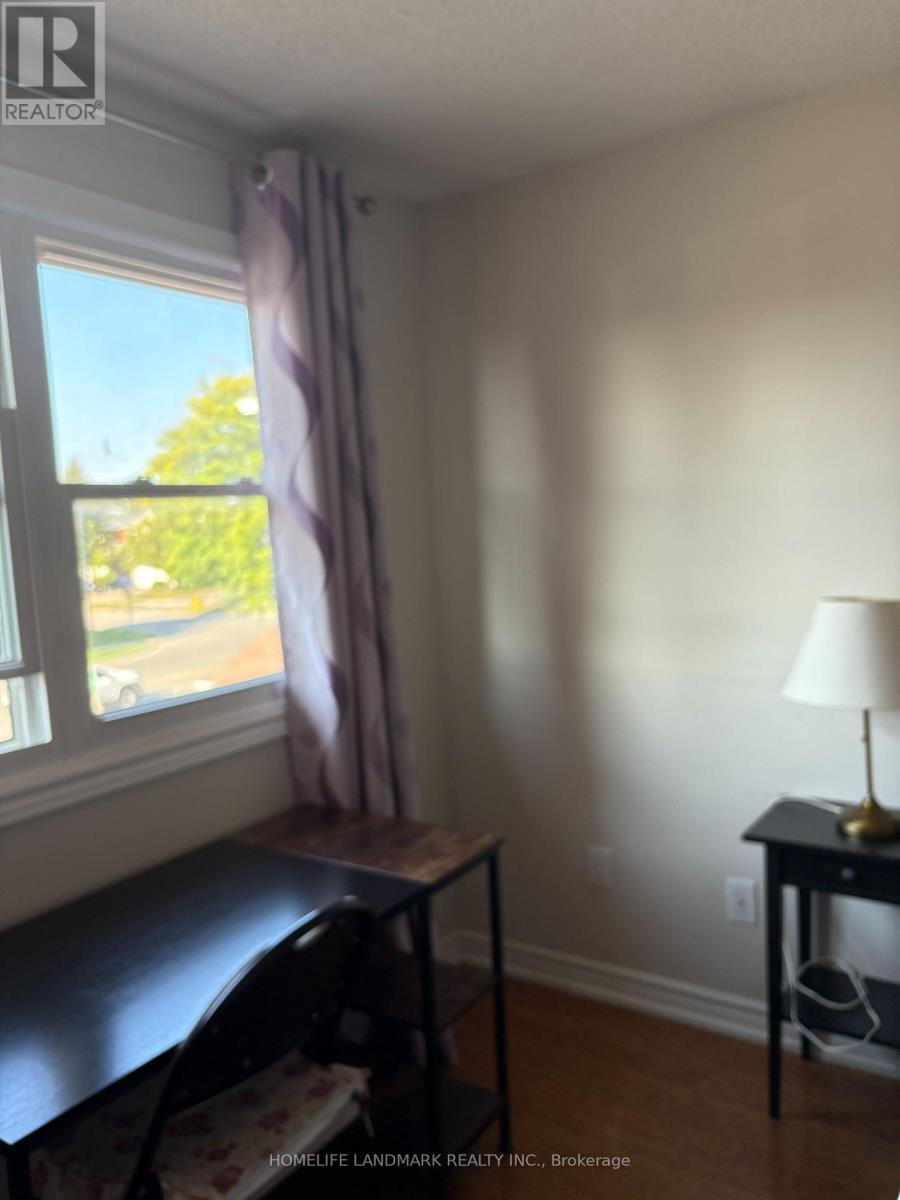 Bedroom C With Ensuite - 3153 Colonial Drive, Mississauga, ON - Indoor Photo Showing Other Room