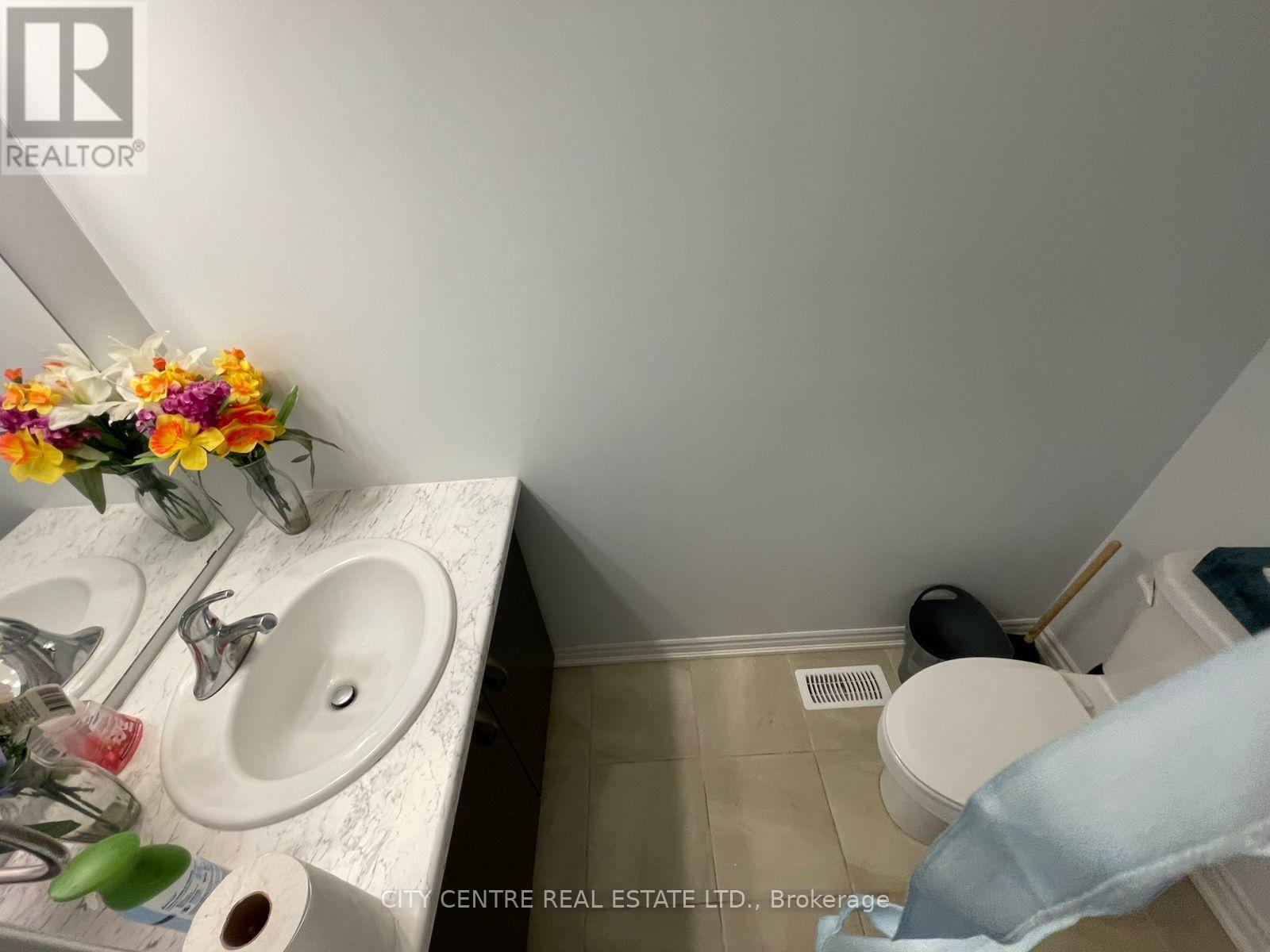 308 Louise Street, Welland, ON - Indoor Photo Showing Bathroom