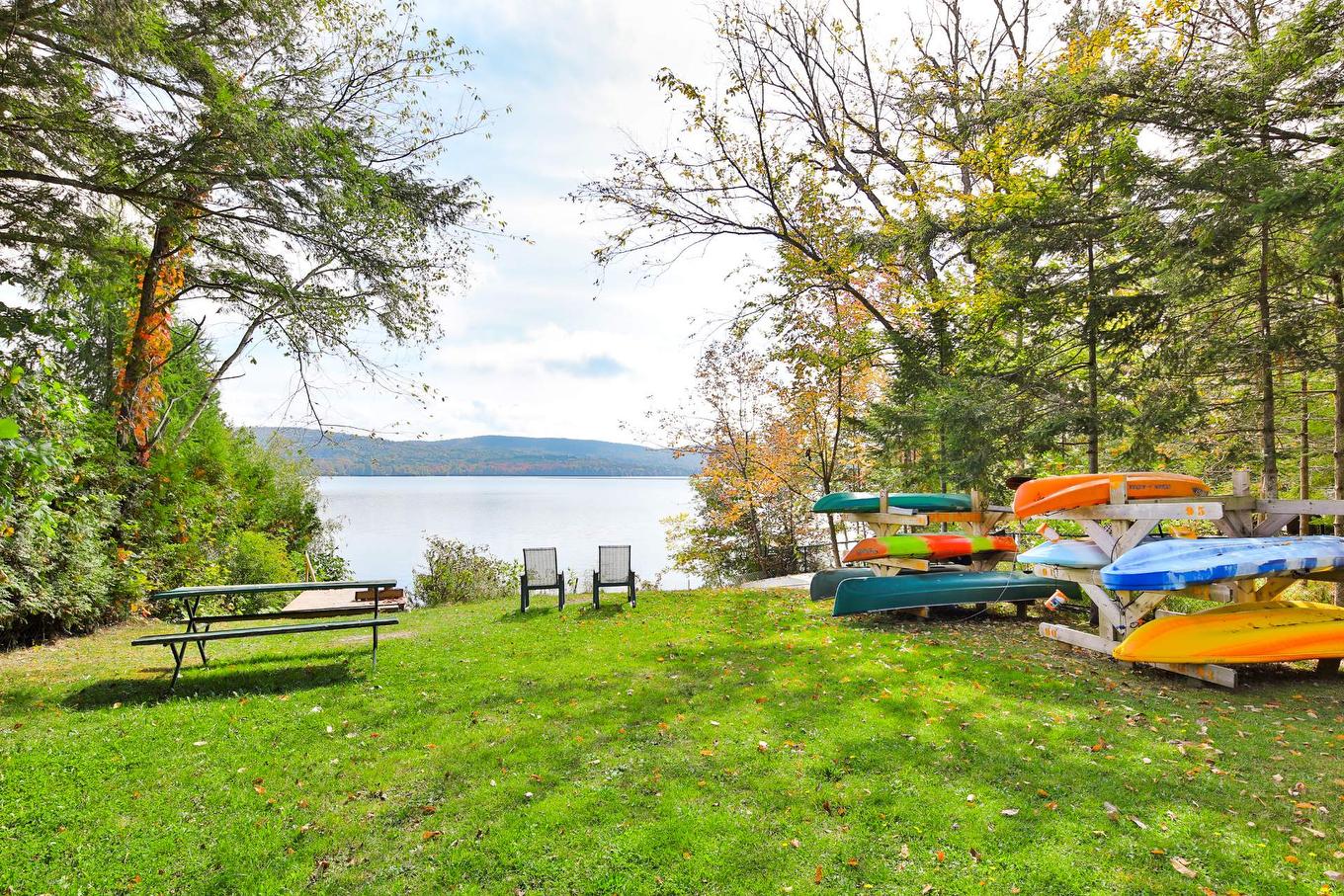 Access to a body of water - 81 Rue Légaré, Magog, QC - Outdoor With View