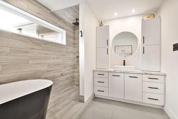 Ensuite bathroom -