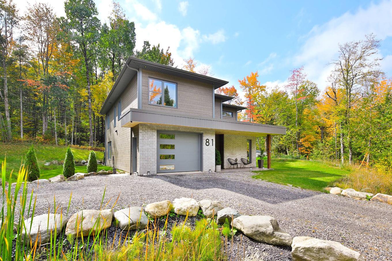 Parking - 81 Rue Légaré, Magog, QC - Outdoor