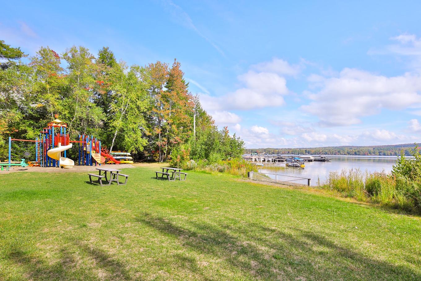 Access to a body of water - 81 Rue Légaré, Magog, QC - Outdoor With View
