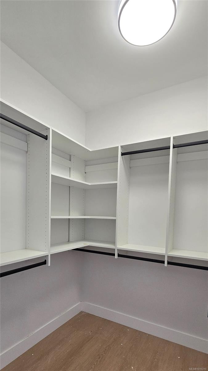 20 Leam Rd, Nanaimo, BC - Indoor With Storage