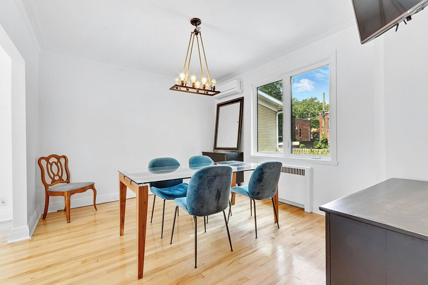 Salle à manger - 645 Rue Crevier, Montréal (Saint-Laurent), QC - Indoor Photo Showing Dining Room