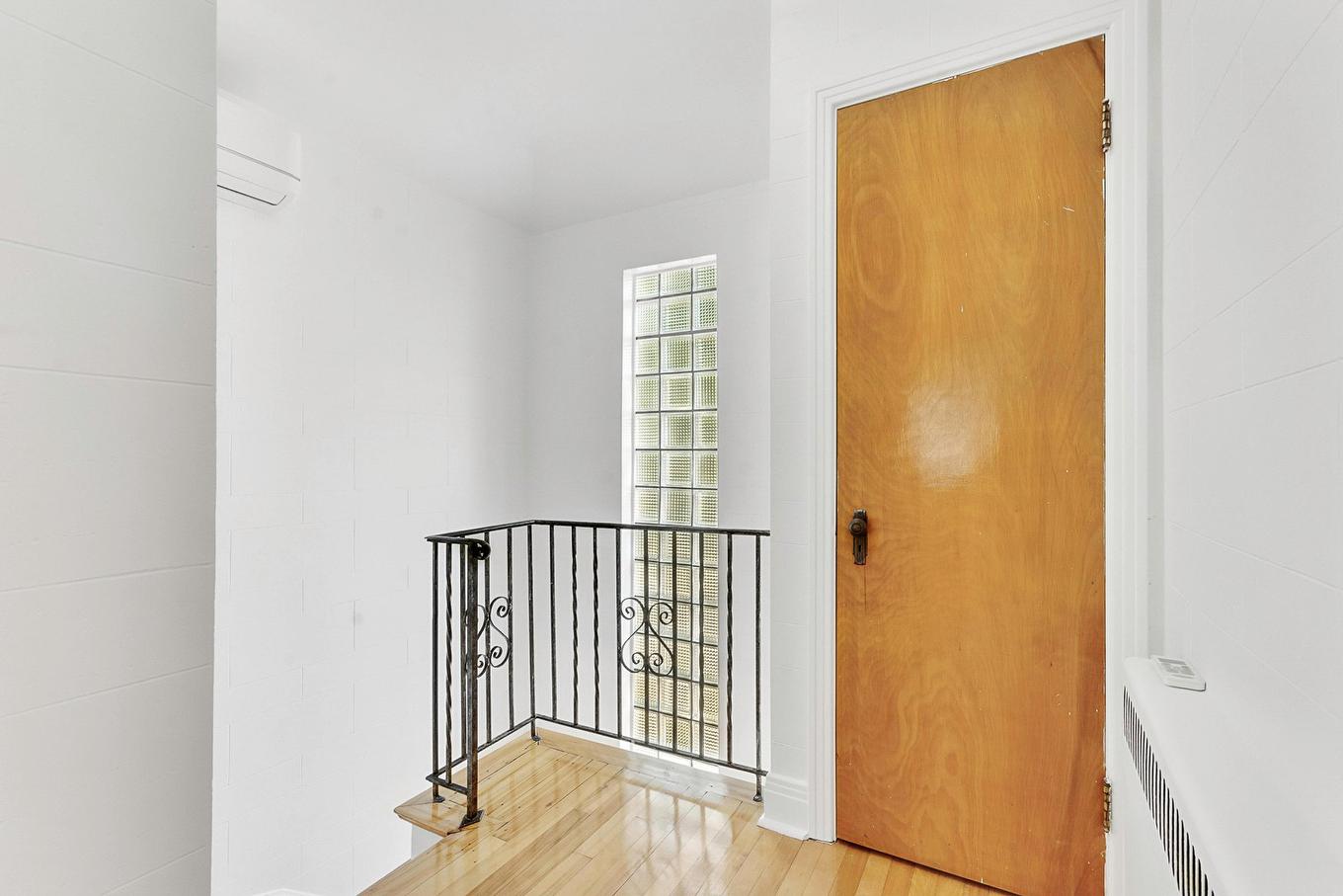 Vue d'ensemble - 645 Rue Crevier, Montréal (Saint-Laurent), QC - Indoor Photo Showing Other Room