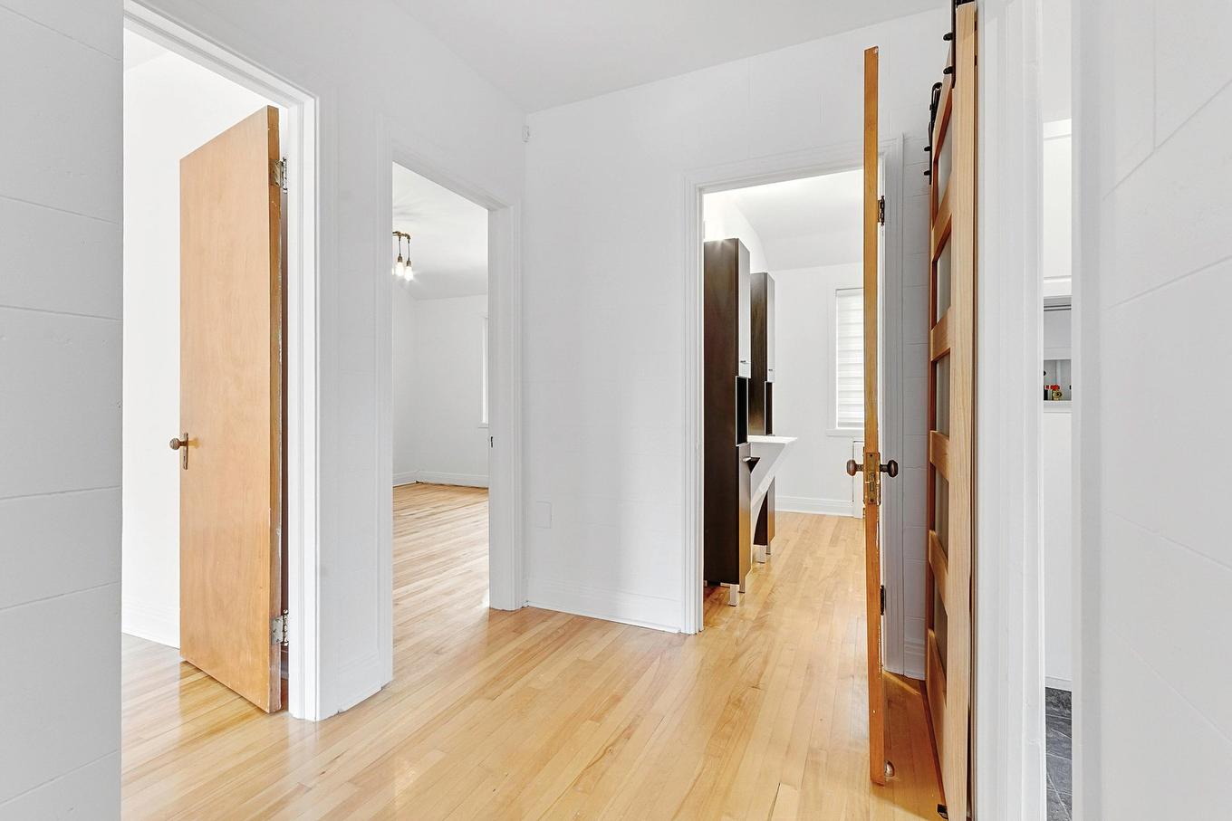 Vue d'ensemble - 645 Rue Crevier, Montréal (Saint-Laurent), QC - Indoor Photo Showing Other Room