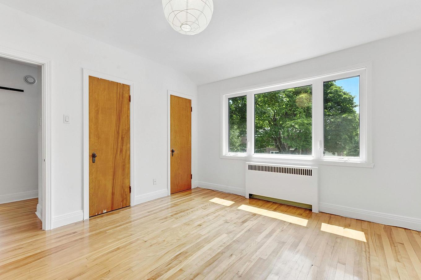 Chambre à coucher - 645 Rue Crevier, Montréal (Saint-Laurent), QC - Indoor Photo Showing Other Room