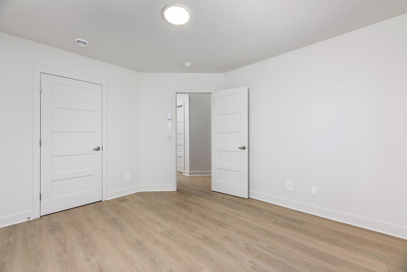 Chambre à coucher - 301-135 Rue Richer, Salaberry-De-Valleyfield, QC - Indoor Photo Showing Other Room