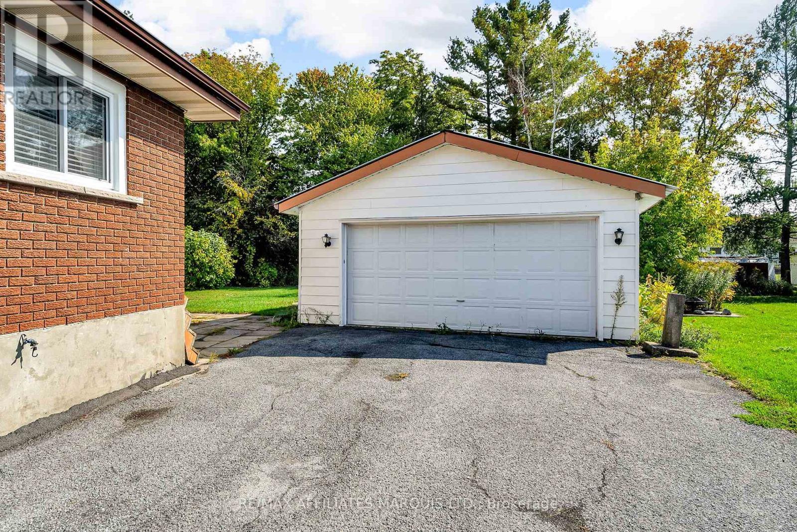 116 Lottie Avenue, Cornwall, ON - Outdoor With Exterior