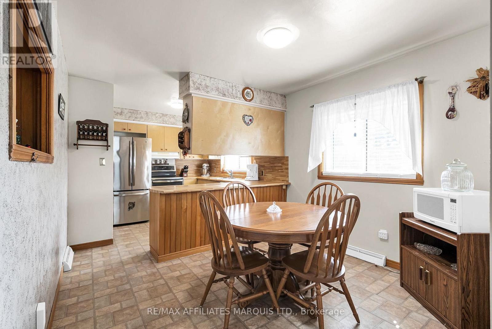 116 Lottie Avenue, Cornwall, ON - Indoor Photo Showing Dining Room