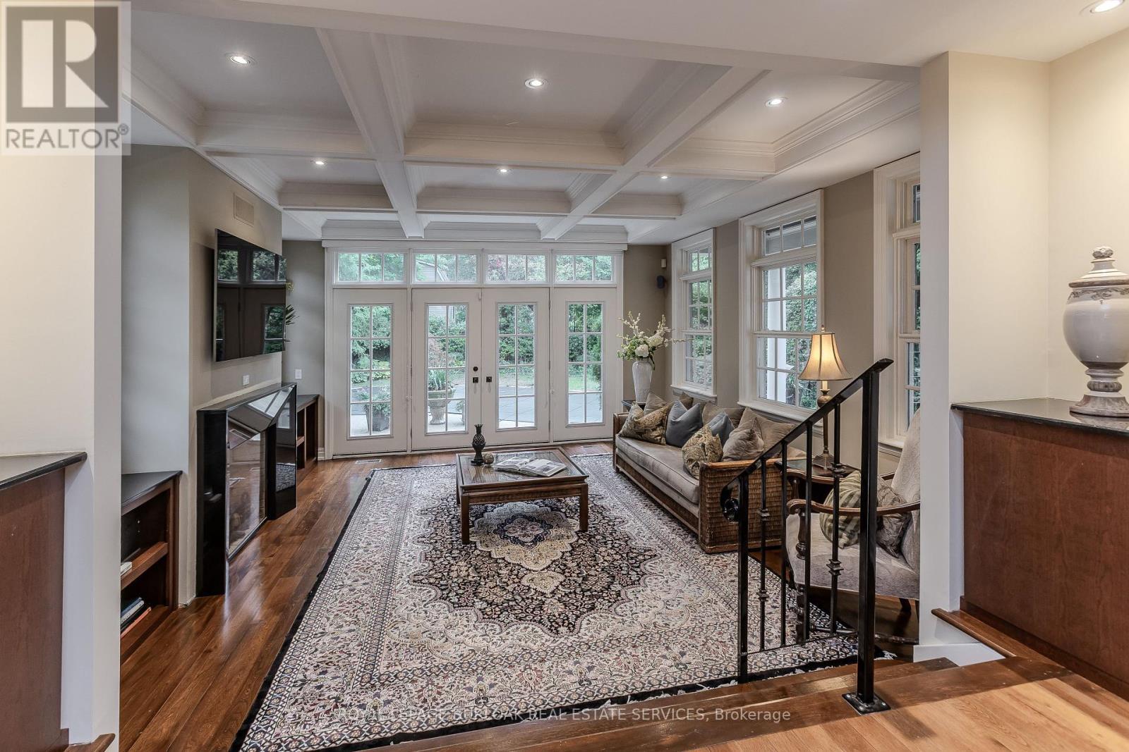 149 North Shore Boulevard E, Burlington, ON - Indoor