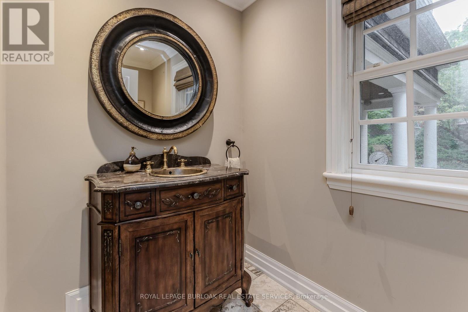 149 North Shore Boulevard E, Burlington, ON - Indoor Photo Showing Bathroom