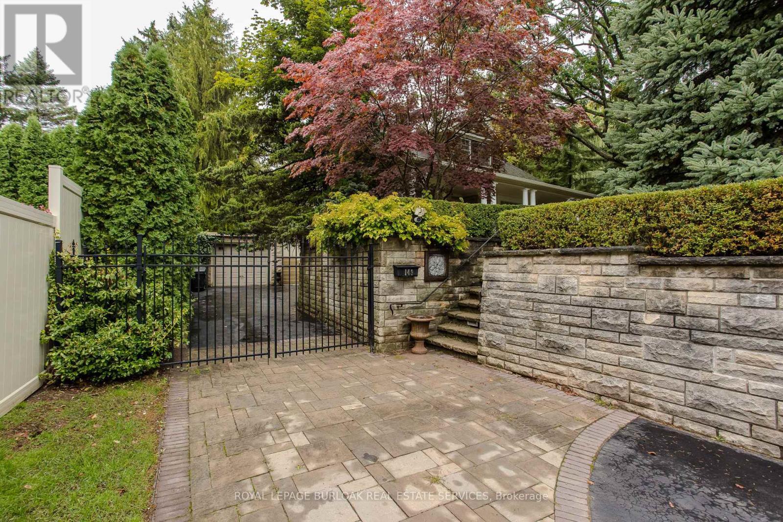 149 North Shore Boulevard E, Burlington, ON - Outdoor