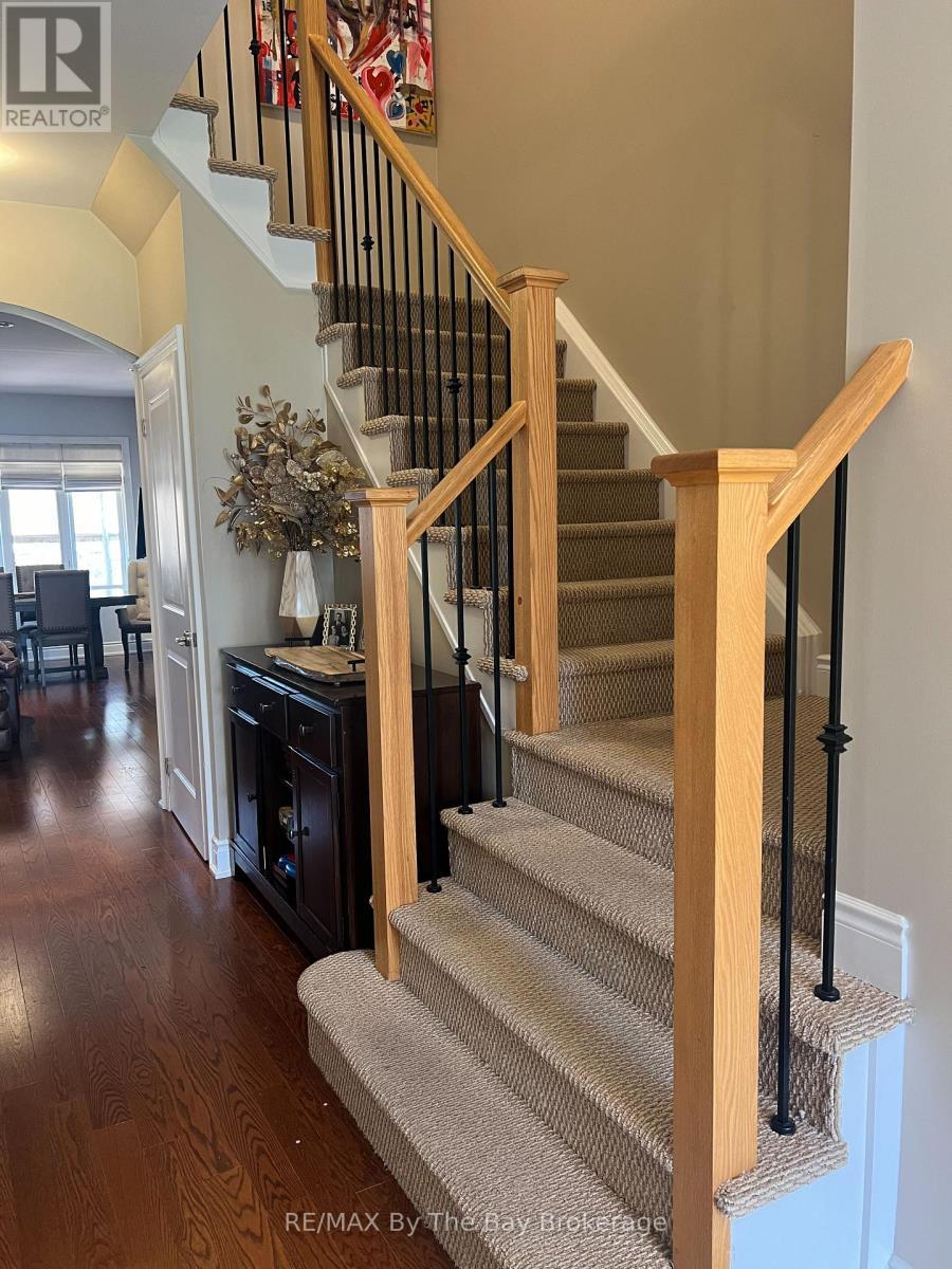 46 Sandy Coast Crescent, Wasaga Beach, ON - Indoor Photo Showing Other Room