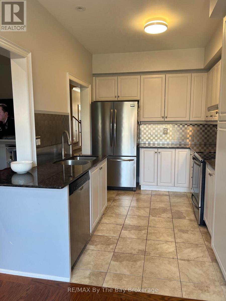 46 Sandy Coast Crescent, Wasaga Beach, ON - Indoor Photo Showing Kitchen With Stainless Steel Kitchen