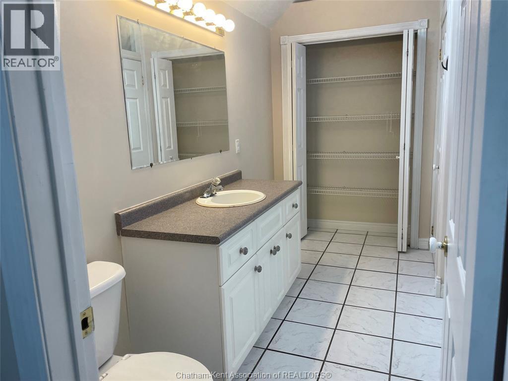 317 Queen Street Unit# 301, Chatham, ON - Indoor Photo Showing Bathroom