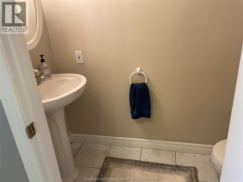 317 Queen Street Unit# 301, Chatham, ON - Indoor Photo Showing Bathroom