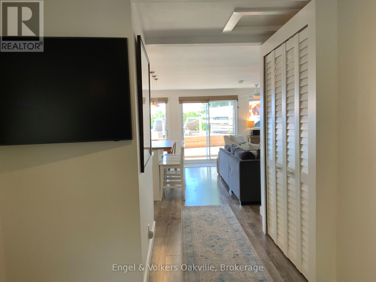 2234 Tiny Beaches Road S, Tiny, ON - Indoor Photo Showing Other Room