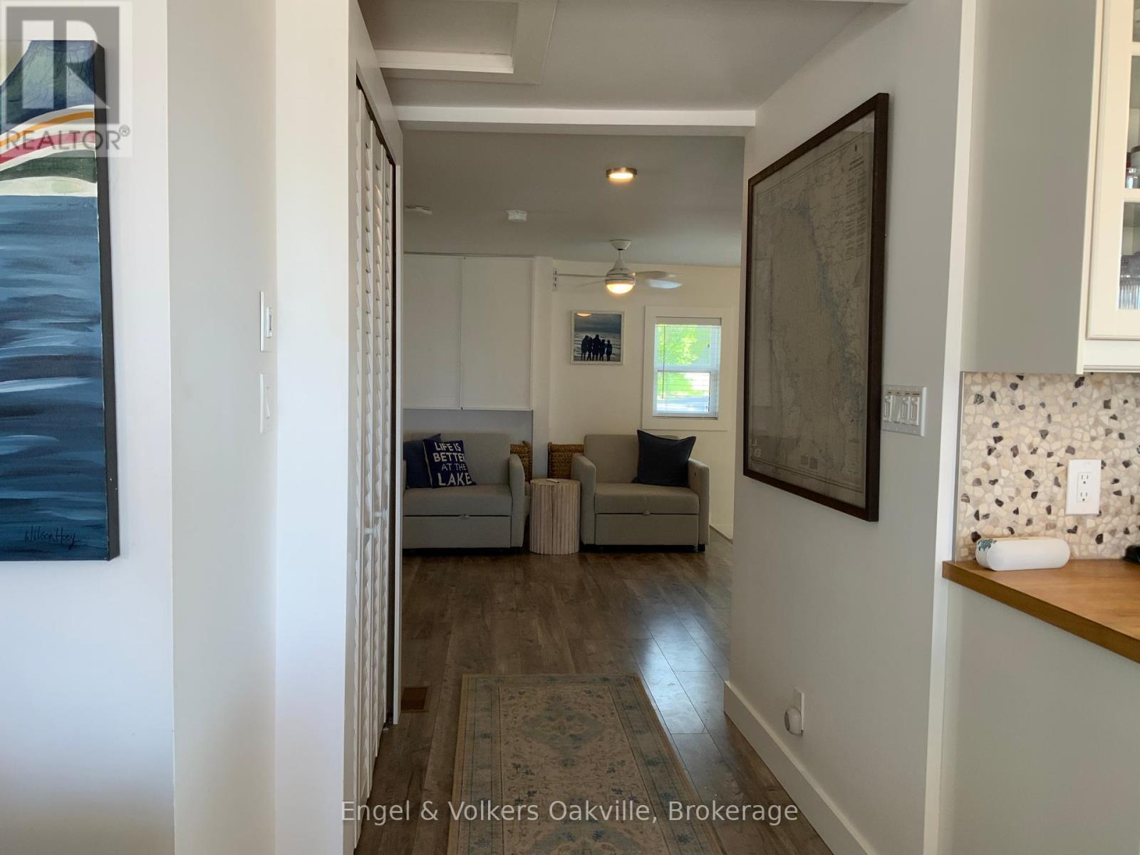 2234 Tiny Beaches Road S, Tiny, ON - Indoor Photo Showing Other Room