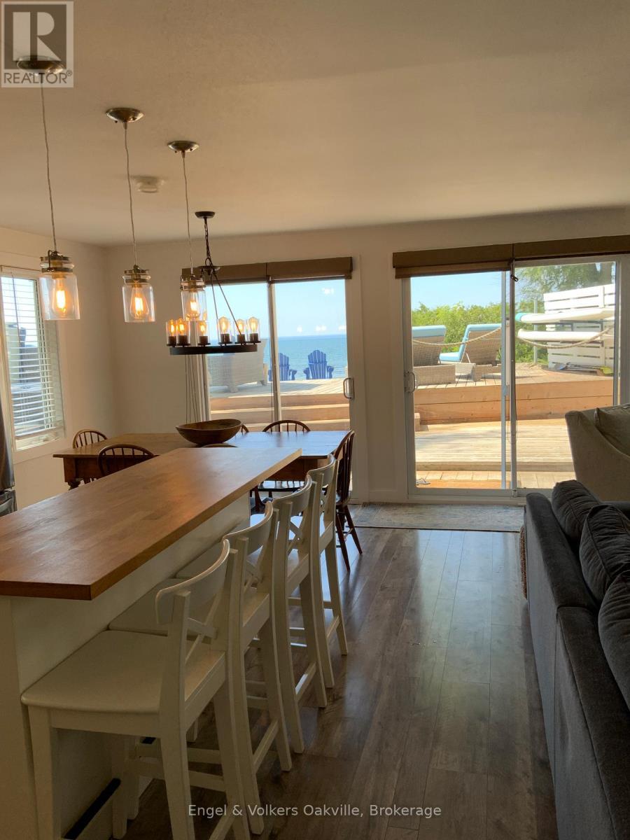 2234 Tiny Beaches Road S, Tiny, ON - Indoor