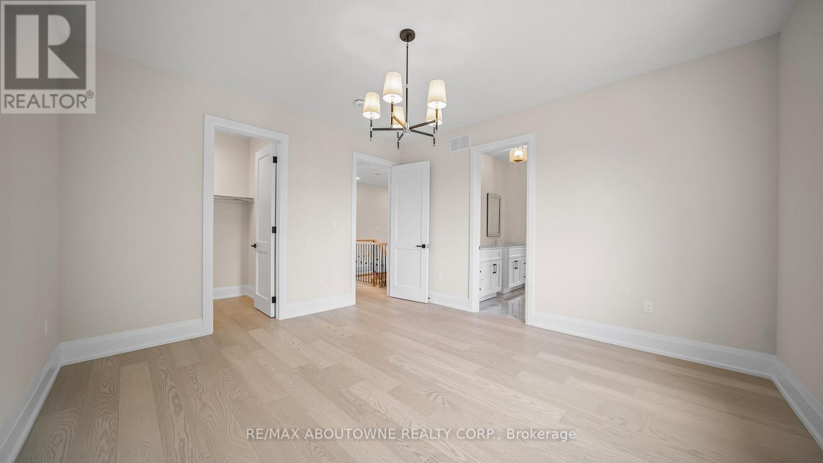 1 West Avenue, Hamilton, ON - Indoor Photo Showing Other Room