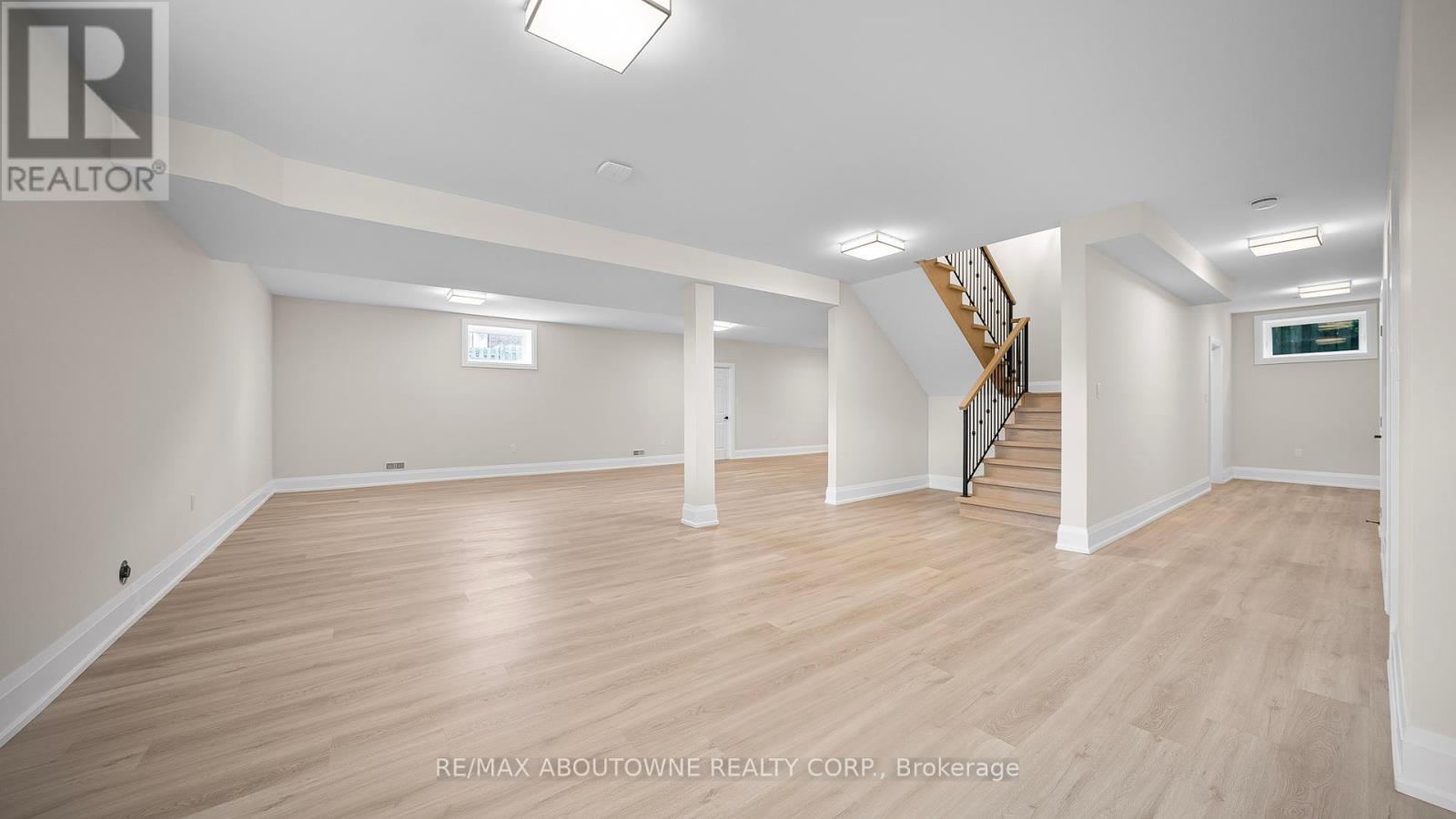 1 West Avenue, Hamilton, ON - Indoor