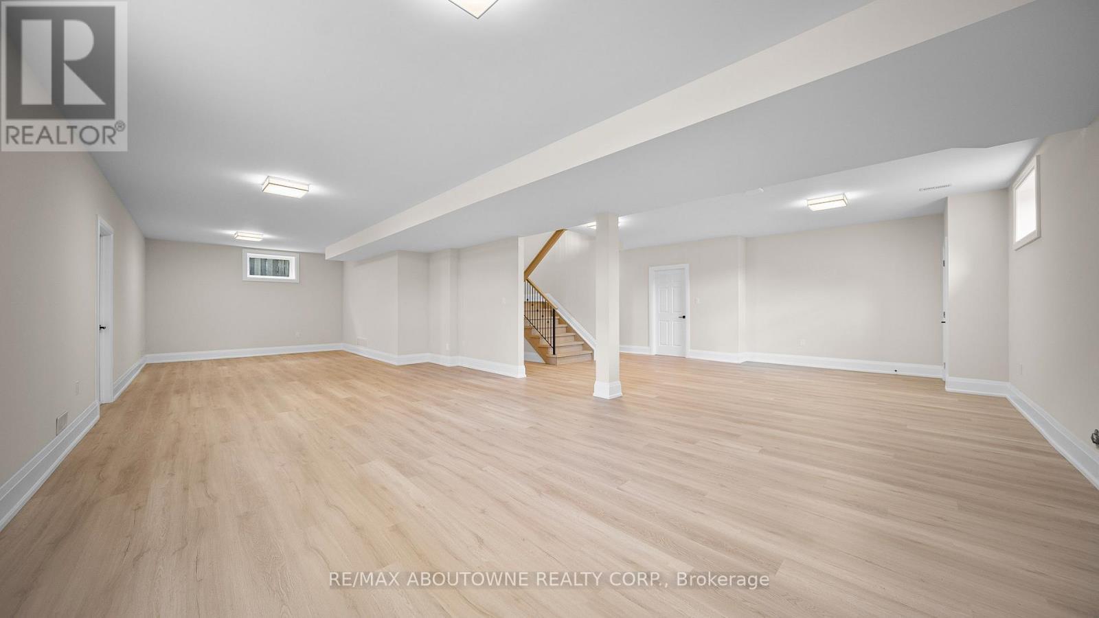 1 West Avenue, Hamilton, ON - Indoor