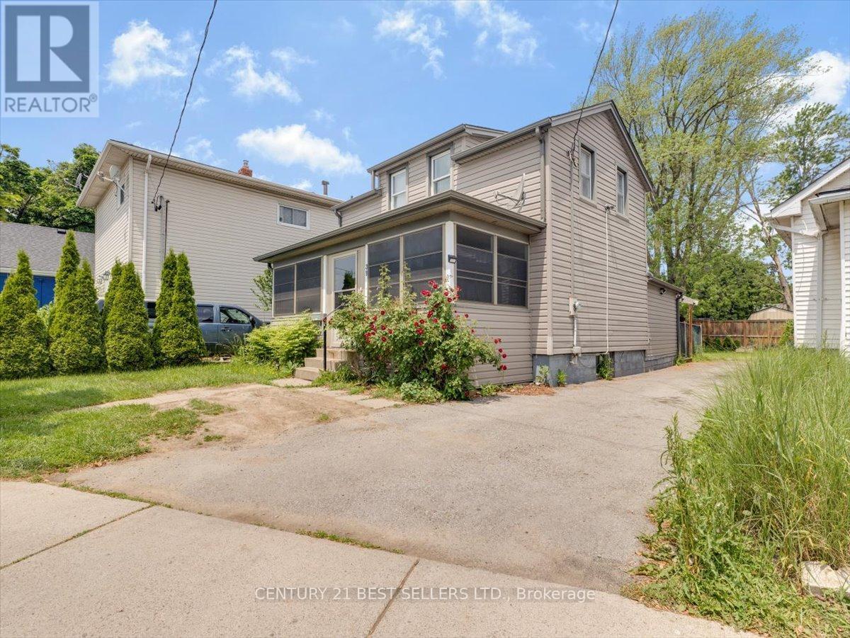 39 Carlton Street, St. Catharines, ON - Outdoor