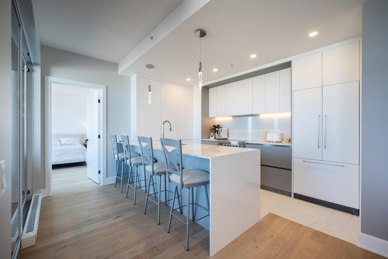 Kitchen - 1603-2835 Av. Du Cosmodôme, Laval (Chomedey), QC - Indoor Photo Showing Other Room