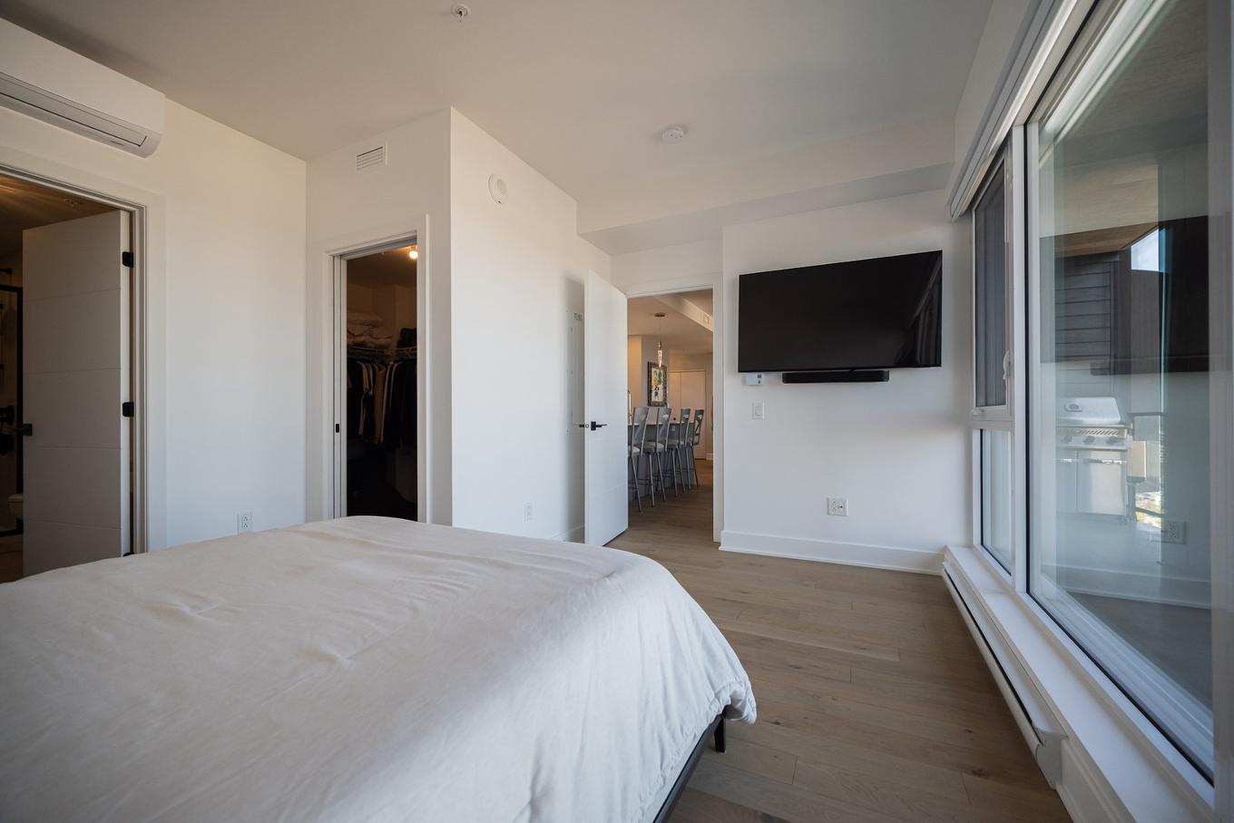 Primary bedroom - 1603-2835 Av. Du Cosmodôme, Laval (Chomedey), QC - Indoor Photo Showing Bedroom