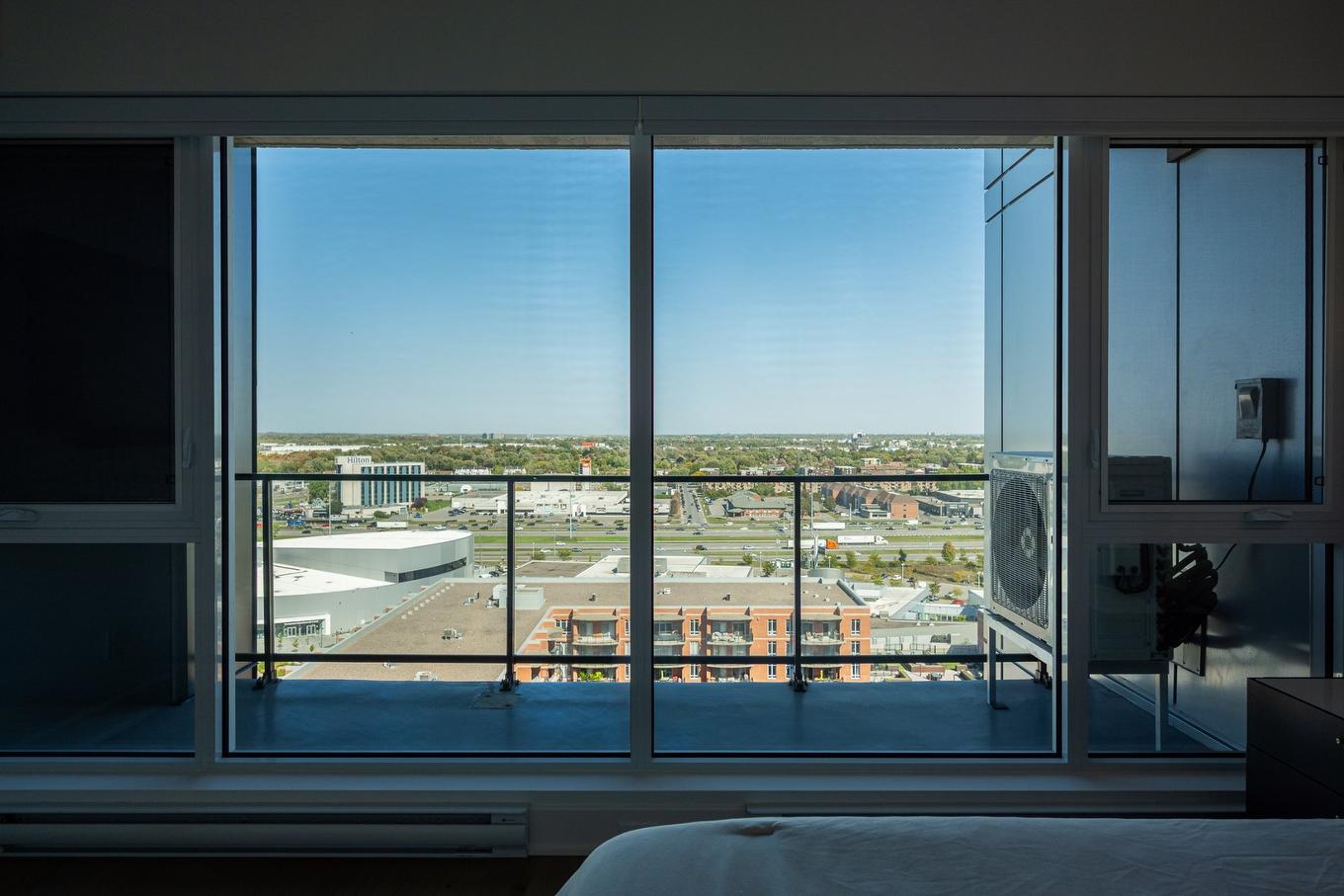 View - 1603-2835 Av. Du Cosmodôme, Laval (Chomedey), QC - Indoor Photo Showing Other Room