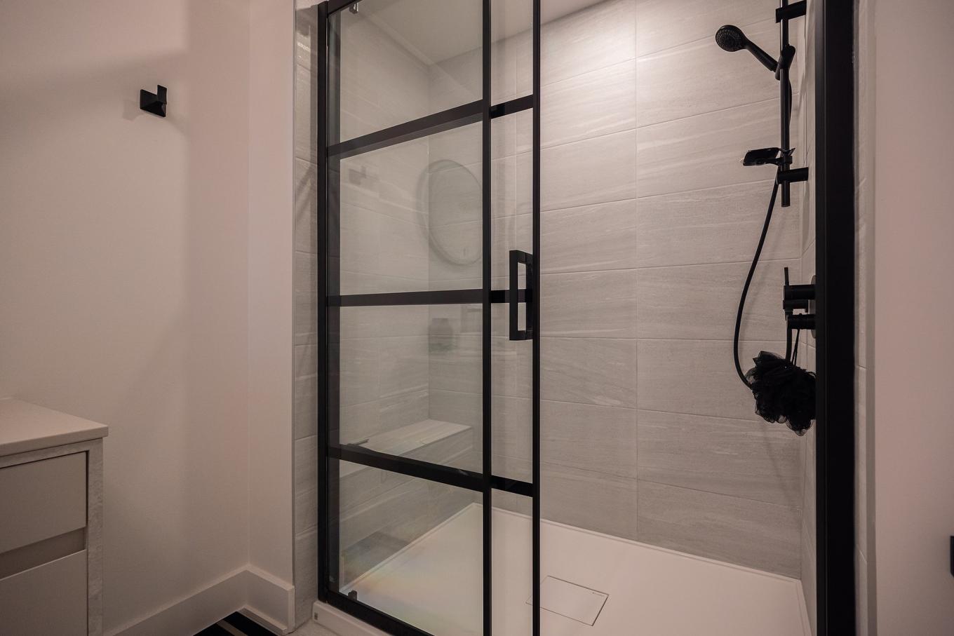 Ensuite bathroom - 1603-2835 Av. Du Cosmodôme, Laval (Chomedey), QC - Indoor