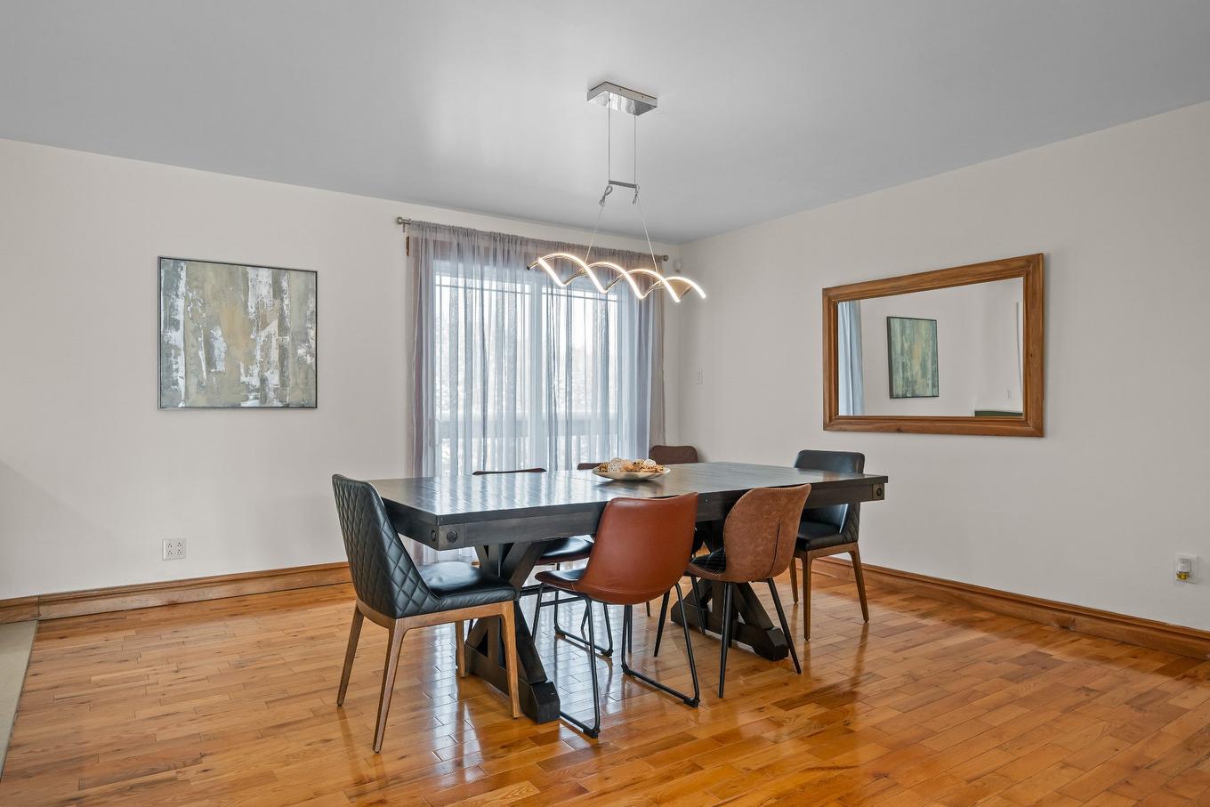 Salle à manger - 649 Ch. Du Lac-Quenouille, Lac-Supérieur, QC - Indoor Photo Showing Dining Room