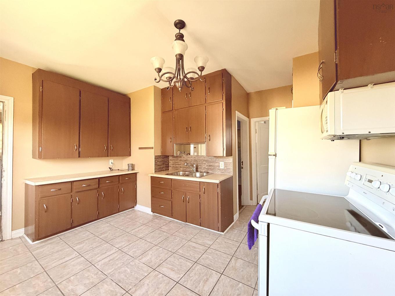 18 Highland Street, Glace Bay, NS