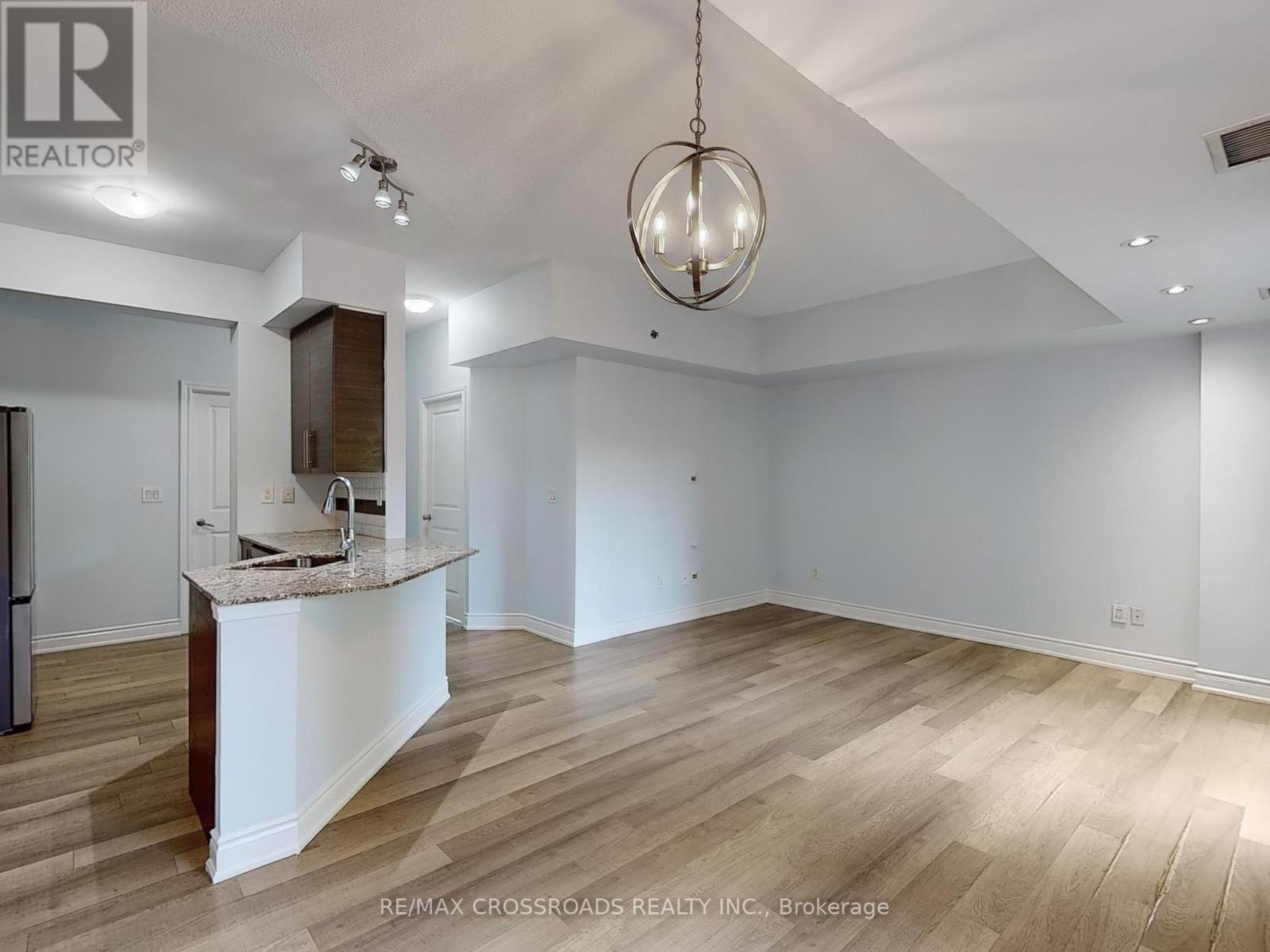 103 - 760 Sheppard Avenue W, Toronto, ON - Indoor