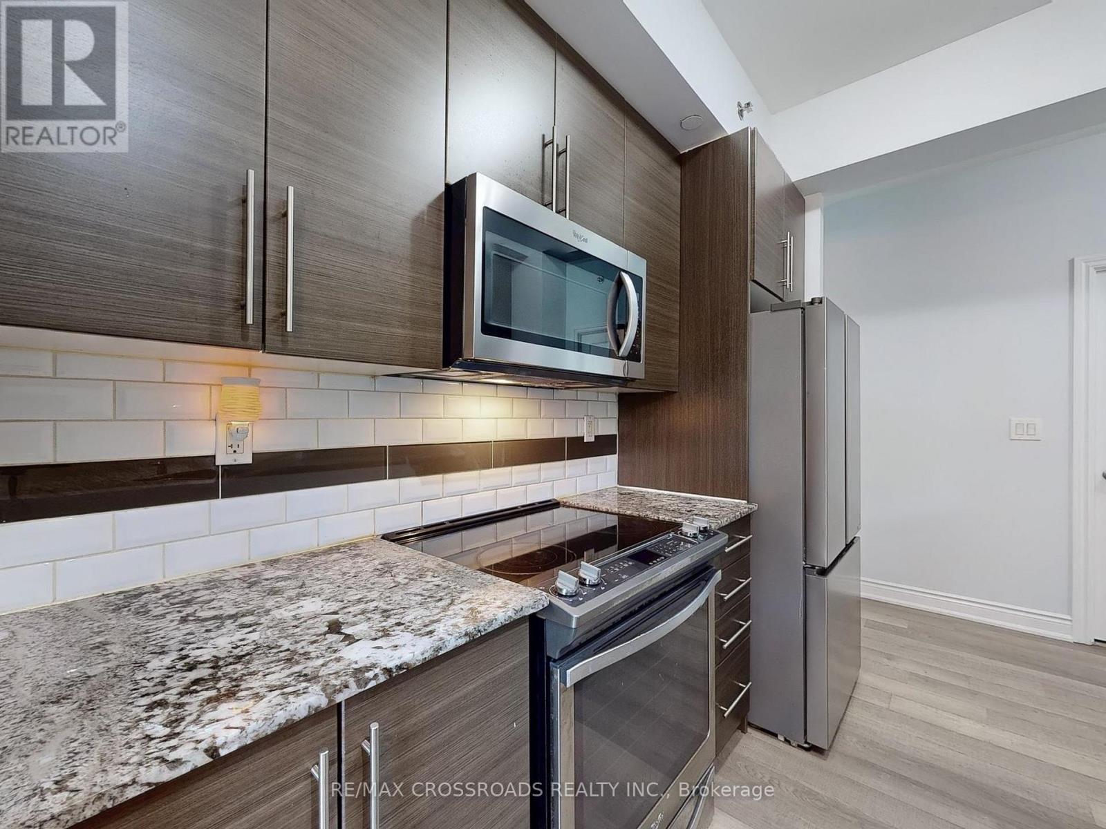 103 - 760 Sheppard Avenue W, Toronto, ON - Indoor Photo Showing Kitchen With Upgraded Kitchen