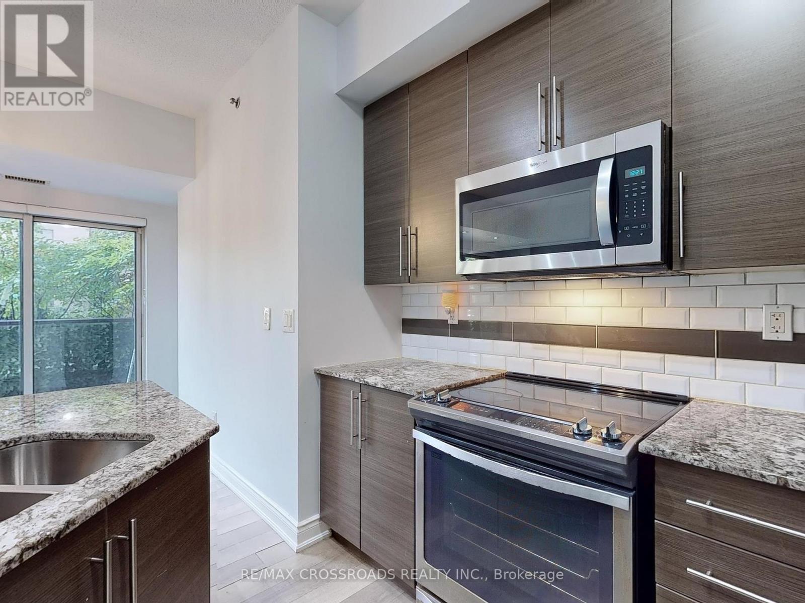 103 - 760 Sheppard Avenue W, Toronto, ON - Indoor Photo Showing Kitchen