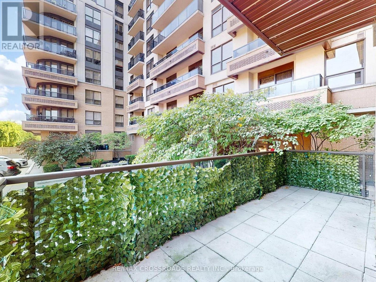 103 - 760 Sheppard Avenue W, Toronto, ON - Outdoor