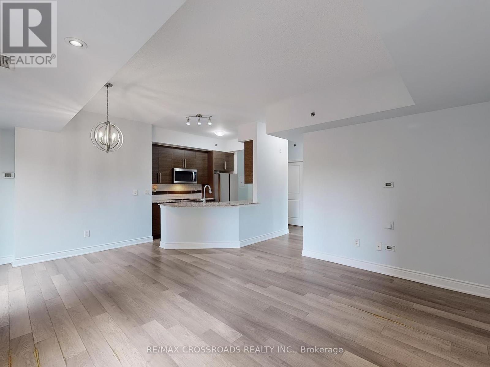 103 - 760 Sheppard Avenue W, Toronto, ON - Indoor Photo Showing Kitchen