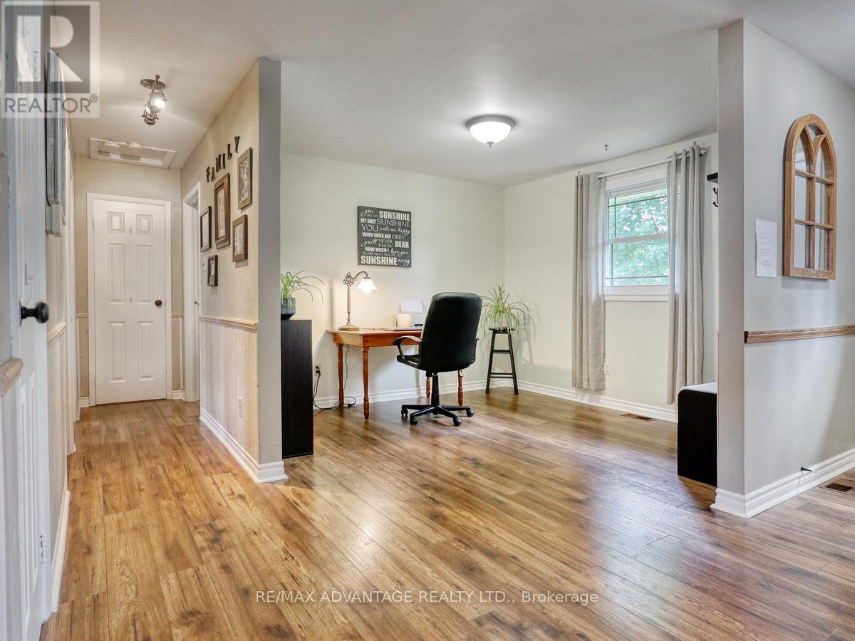 8 East Williams Street, North Middlesex (Nairn), ON - Indoor