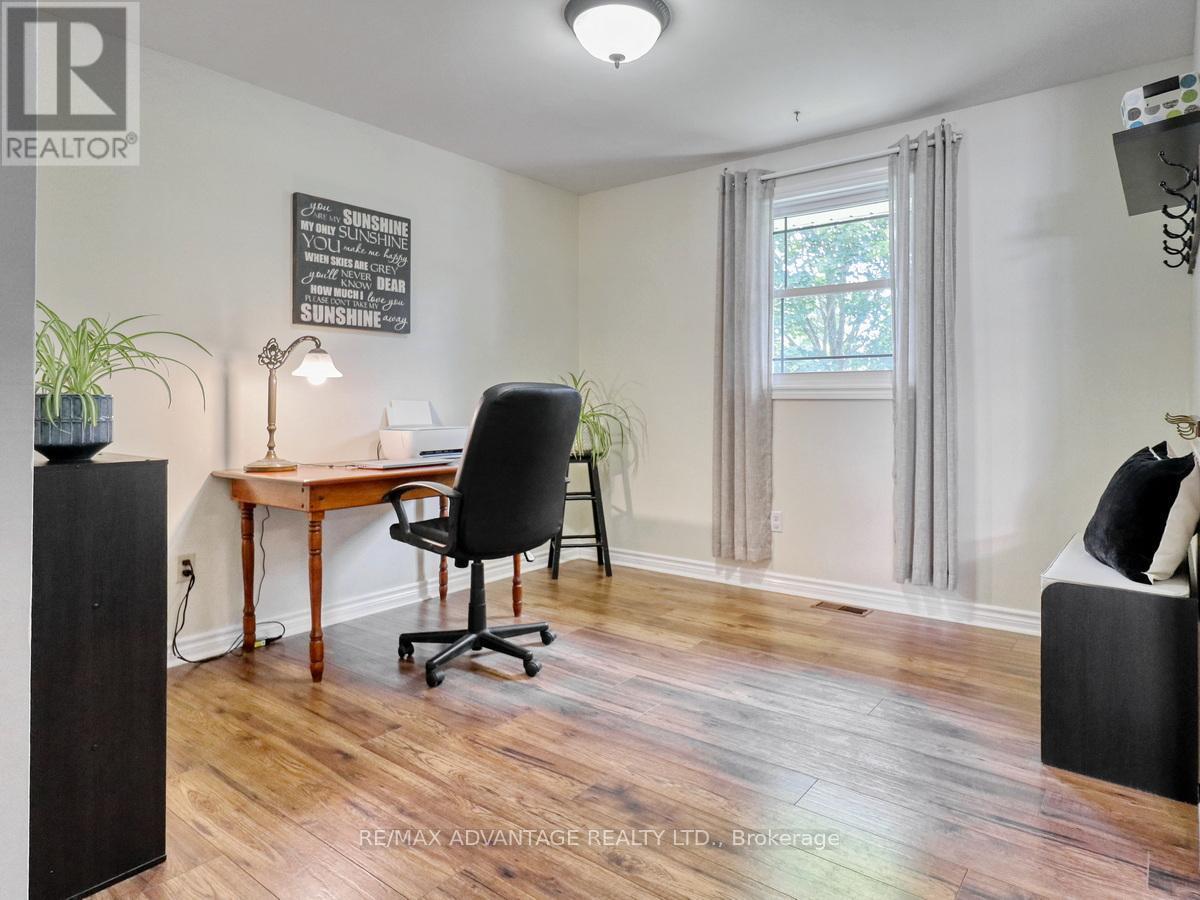 8 East Williams Street, North Middlesex (Nairn), ON - Indoor Photo Showing Office