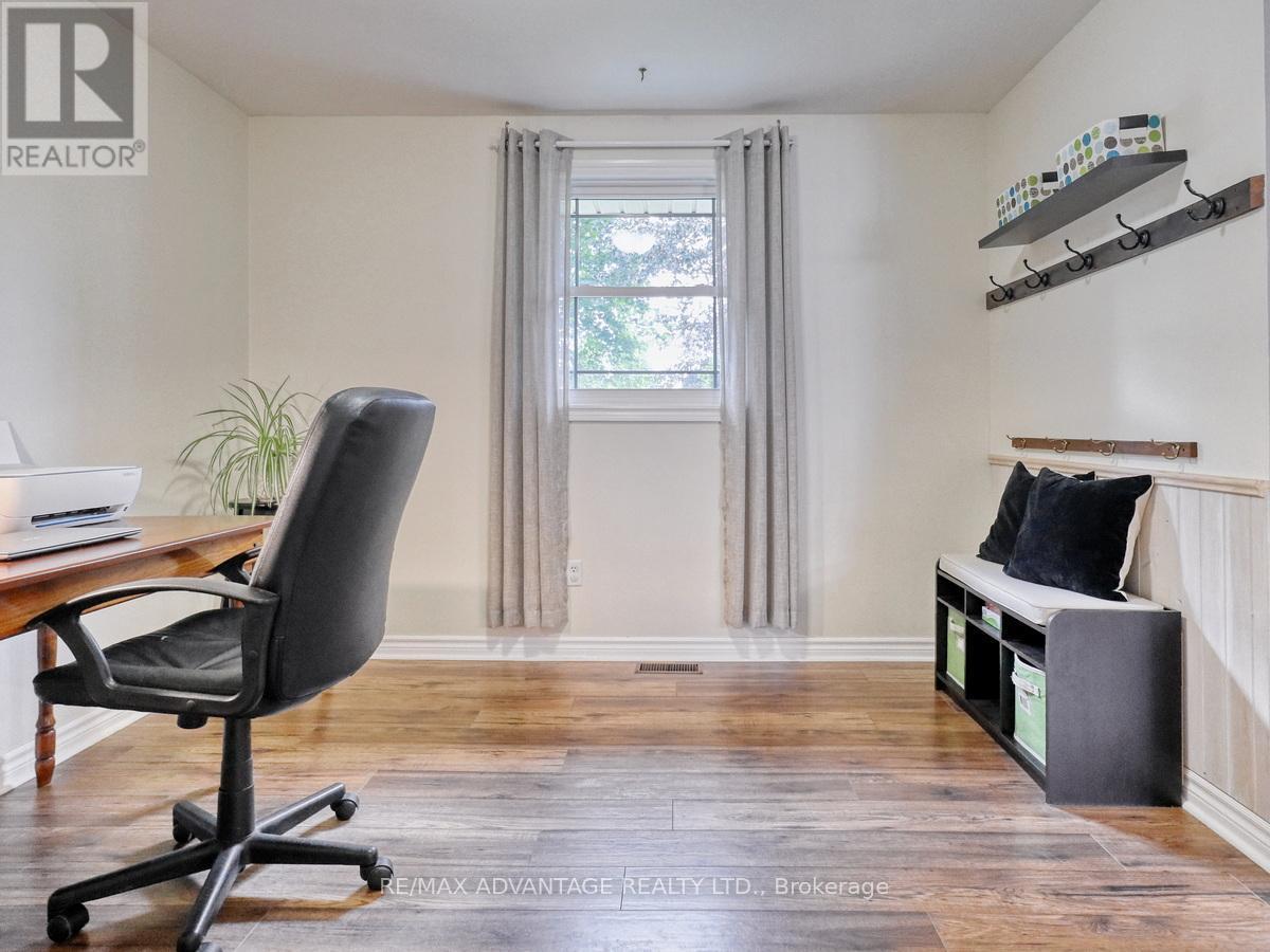 8 East Williams Street, North Middlesex (Nairn), ON - Indoor Photo Showing Office