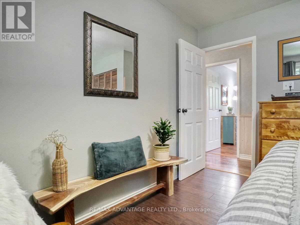 8 East Williams Street, North Middlesex (Nairn), ON - Indoor Photo Showing Other Room