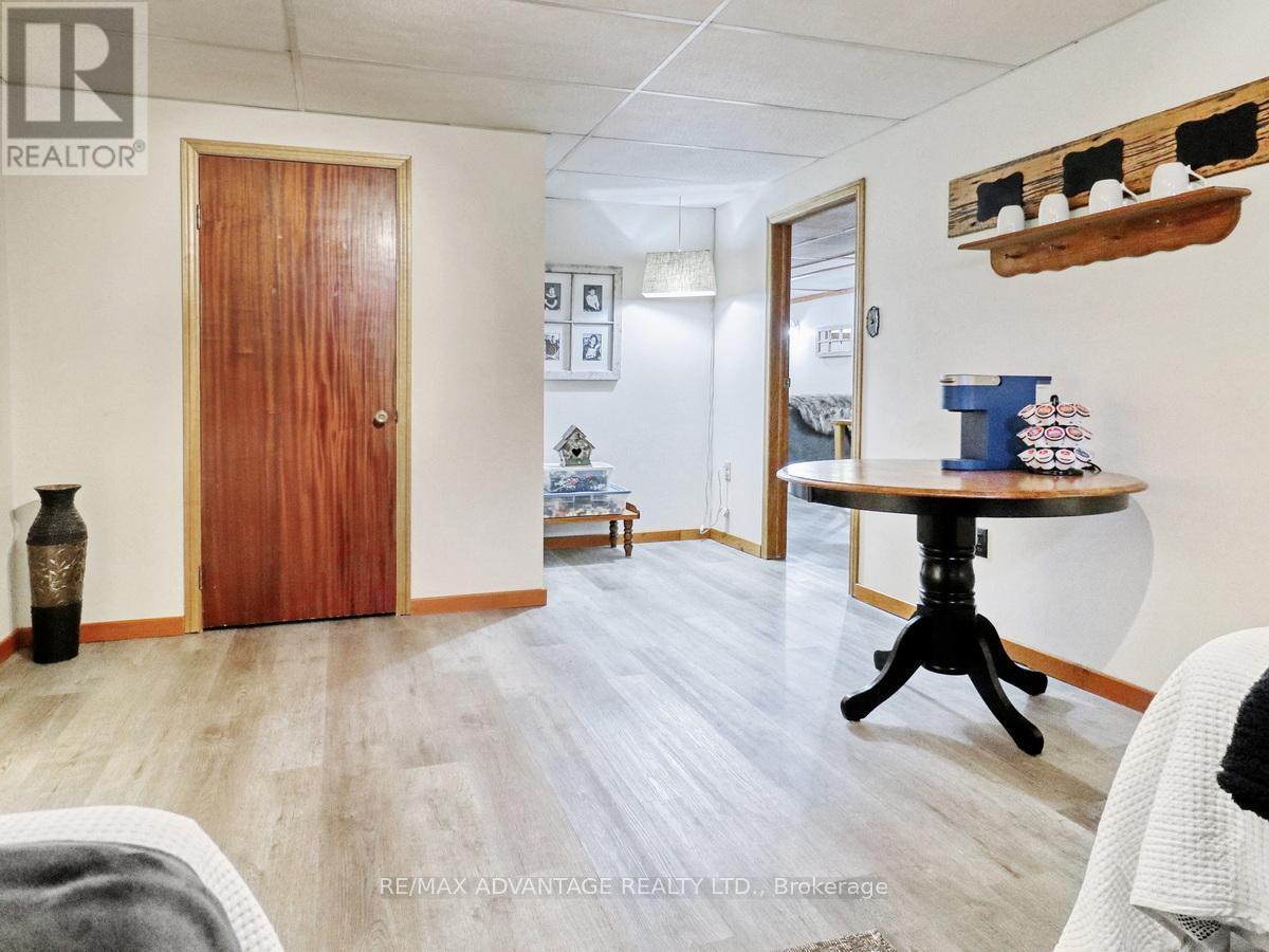 8 East Williams Street, North Middlesex (Nairn), ON - Indoor