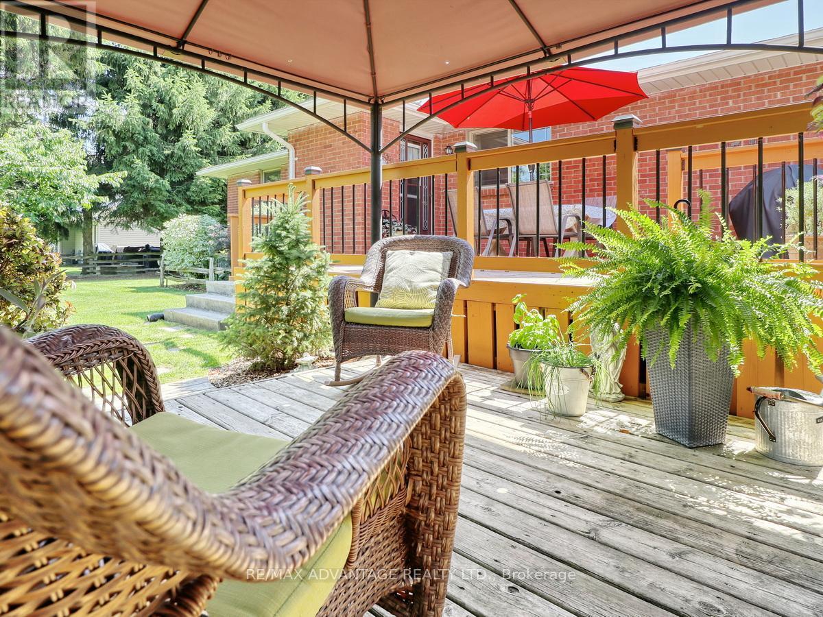 8 East Williams Street, North Middlesex (Nairn), ON - Outdoor With Deck Patio Veranda